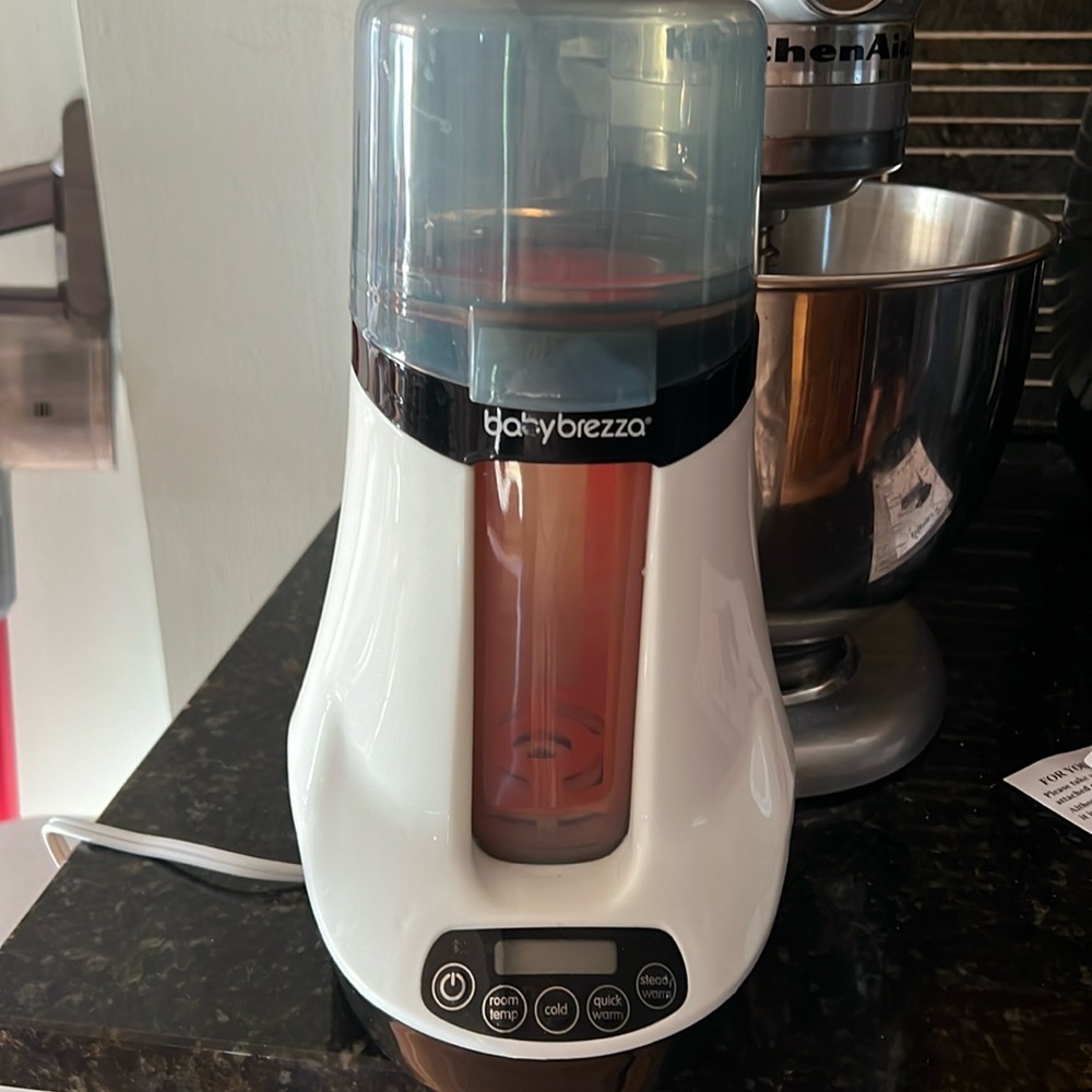 BabyBrezza bottle warmer in white